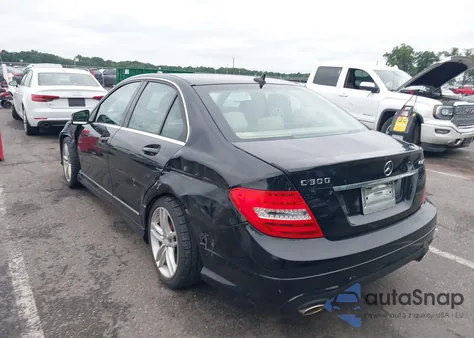 2014 Mercedes-Benz C 300 Sport 4Matic из США, поврежденный, VIN WDDGF8AB2EA937676